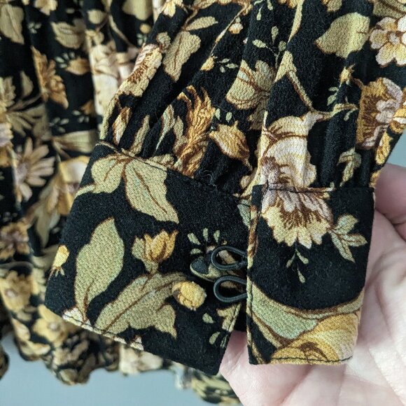 Dress - Picture 5 of 6